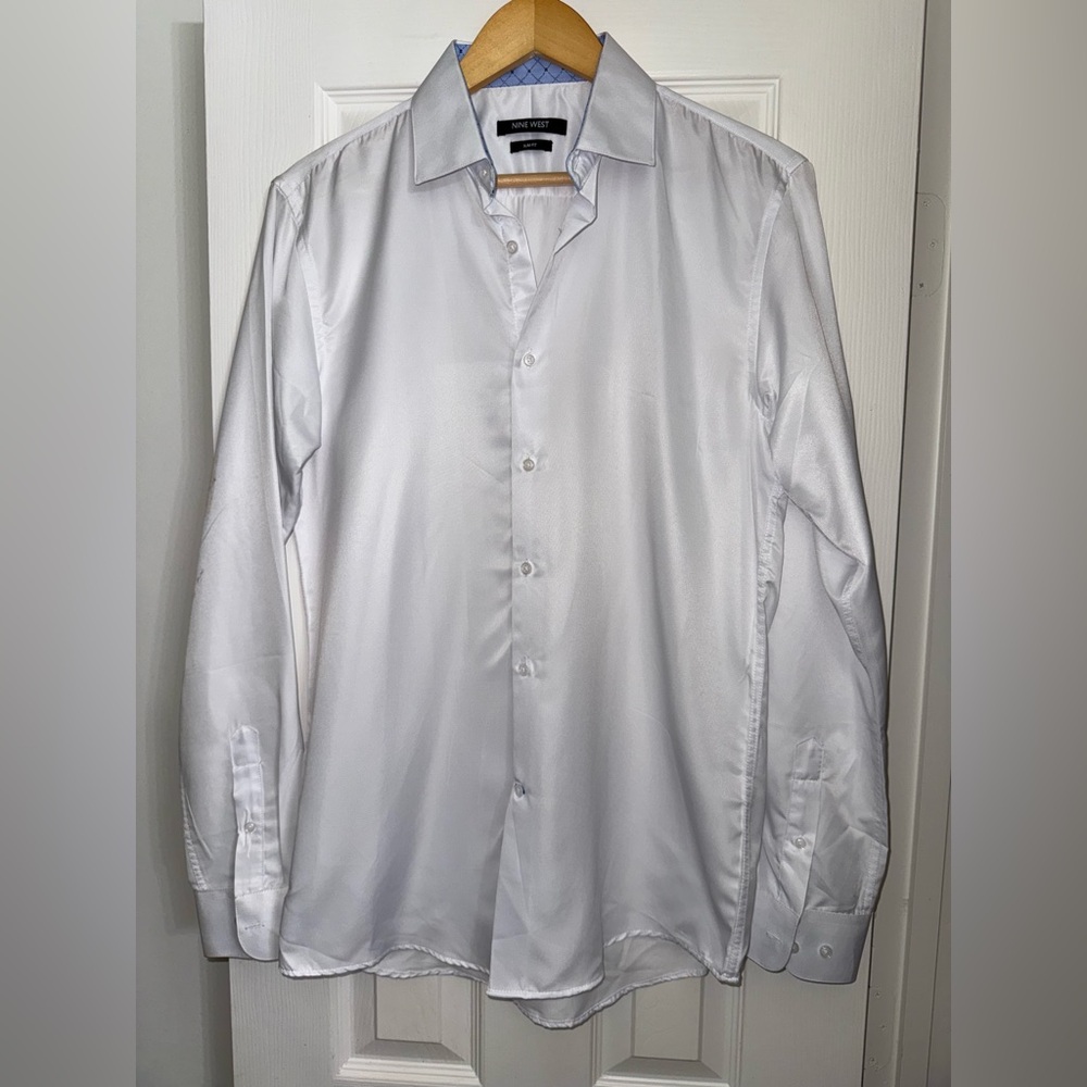 NINE WEST men's dress silky shirt slim fits.** Firm price 15-15.5 34/35